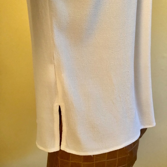 LIKE NEW! Karen Kane Ruffled Poets Blouse, Soft White, Large - Picture 6 of 7